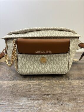 Michael Kors Maisie Large Vanilla Logo 2-in-1 Belt Bag Sling Pack + Card Case
